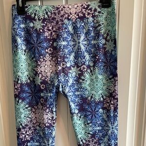 No Boundaries Kids Leggings with Snowflake Design - Blue and White